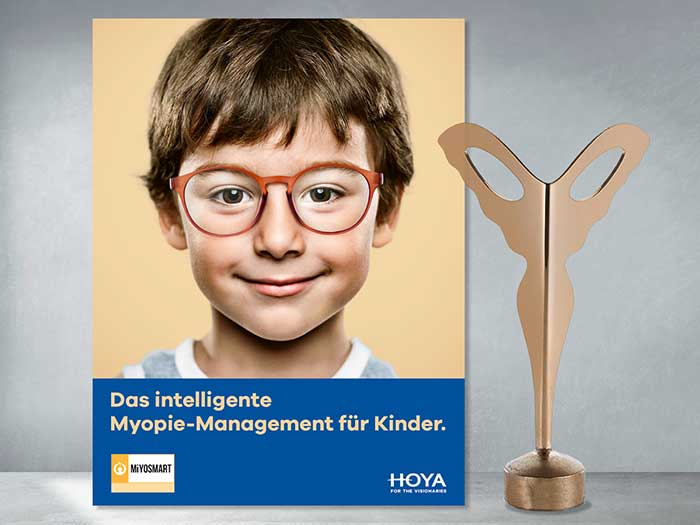 Im Oktober 2020 wurde das Brillenglas auf der „Optik Fachmesse Silmo“ in Paris mit dem „Silmo d'Or Award“ in der Kategorie „Vision“ prämiert.